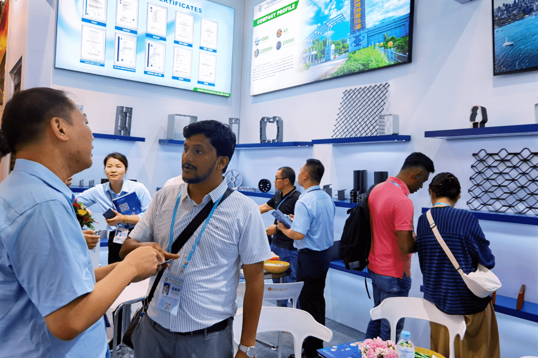 1745741556144759.png b0bdbe417a9732117d86f655d312642d.png